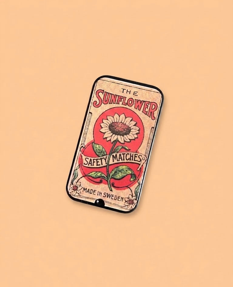 Matchbox (matches included)